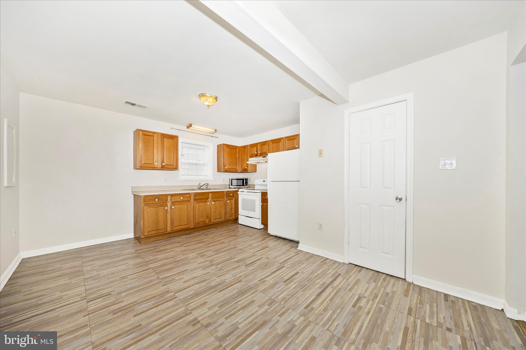 915 ROSE HILL AVENUE B