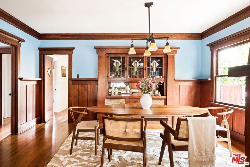 1102 N Catalina Avenue