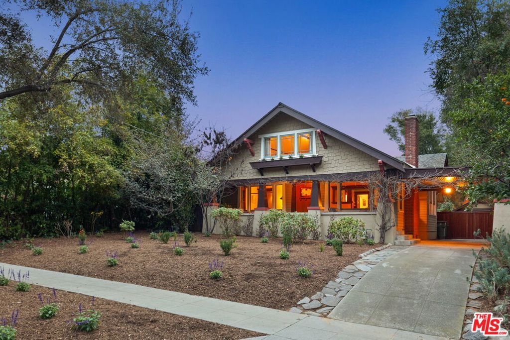 1102 N Catalina Avenue