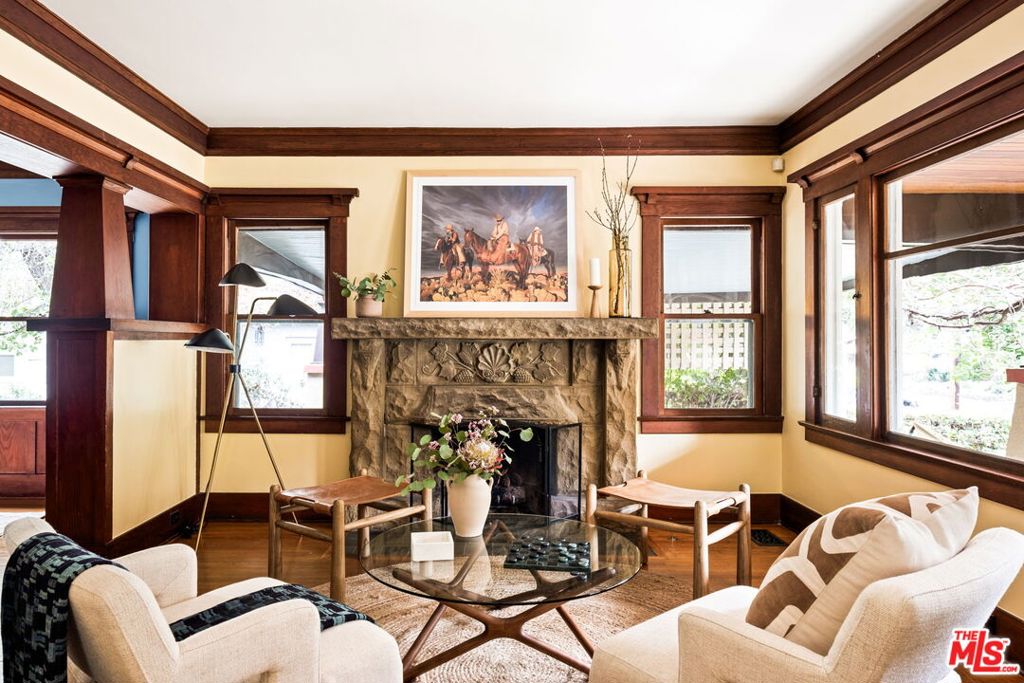 1102 N Catalina Avenue