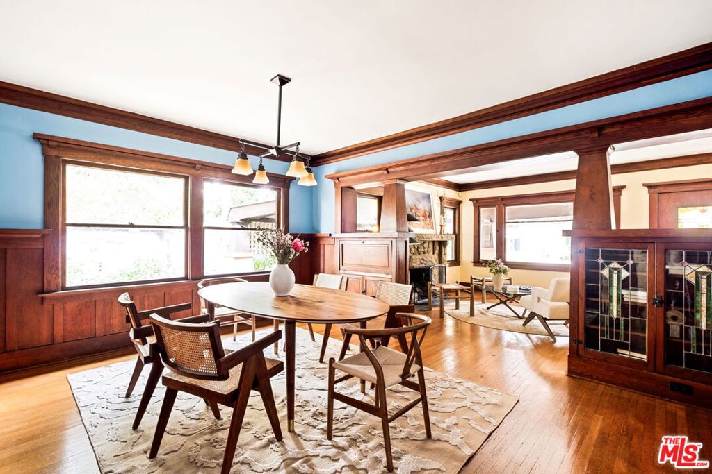 1102 N Catalina Avenue