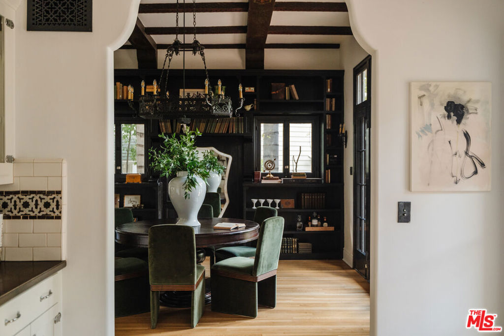 1929 N Hobart Boulevard