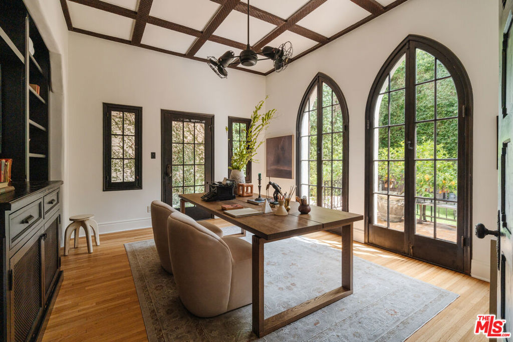 1929 N Hobart Boulevard