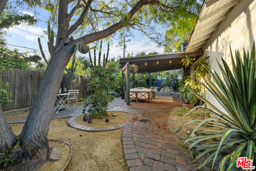 719 Northwestern Drive