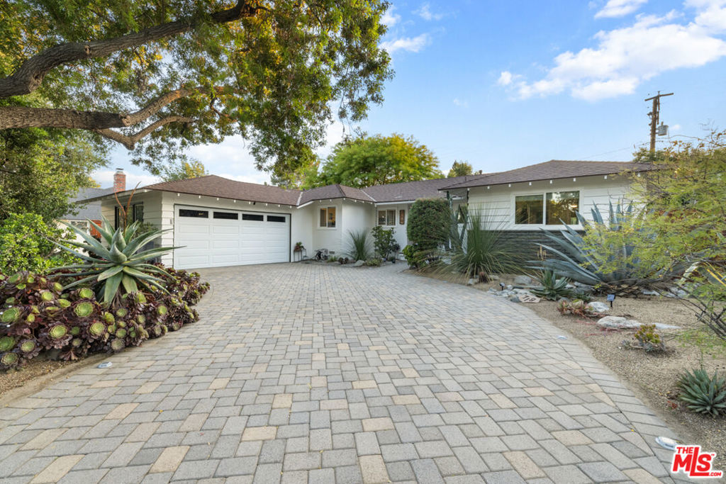 719 Northwestern Drive