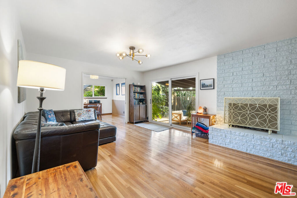 719 Northwestern Drive