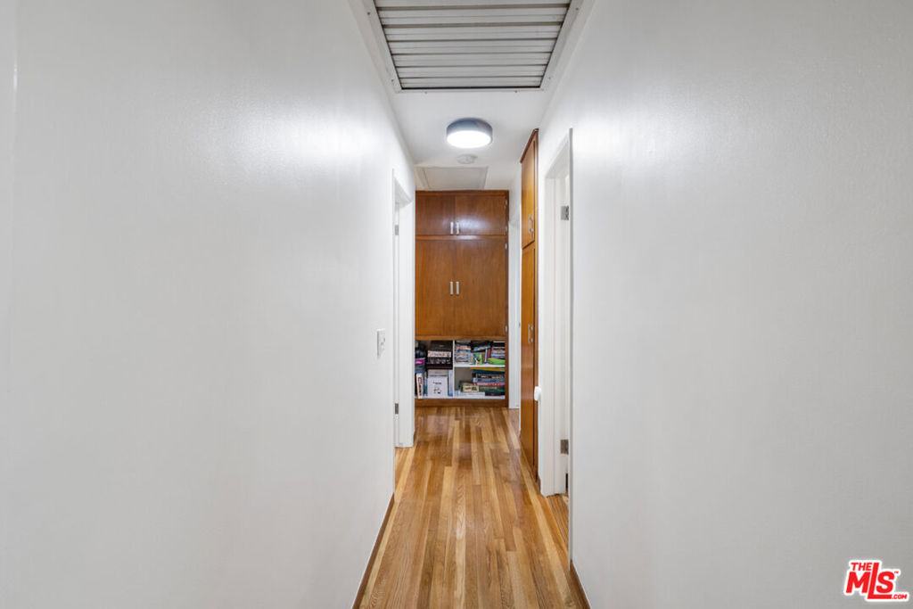 719 Northwestern Drive