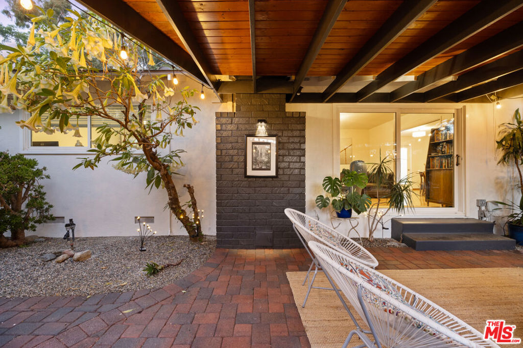 719 Northwestern Drive