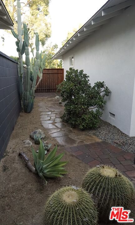 719 Northwestern Drive