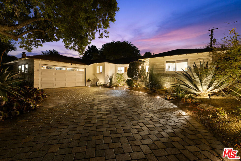 719 Northwestern Drive