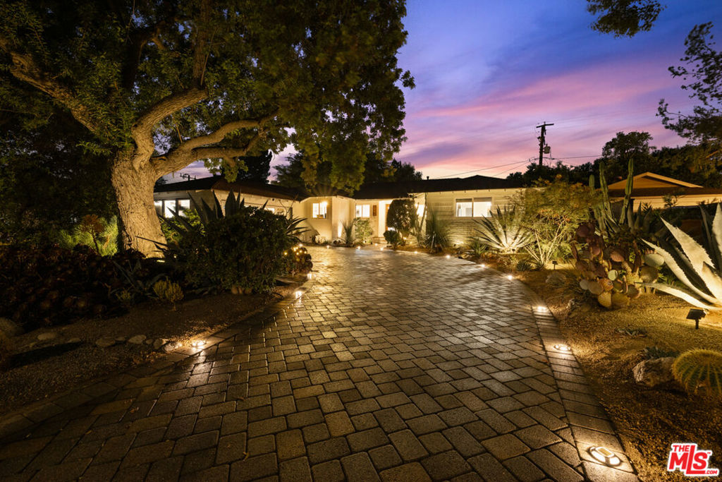 719 Northwestern Drive