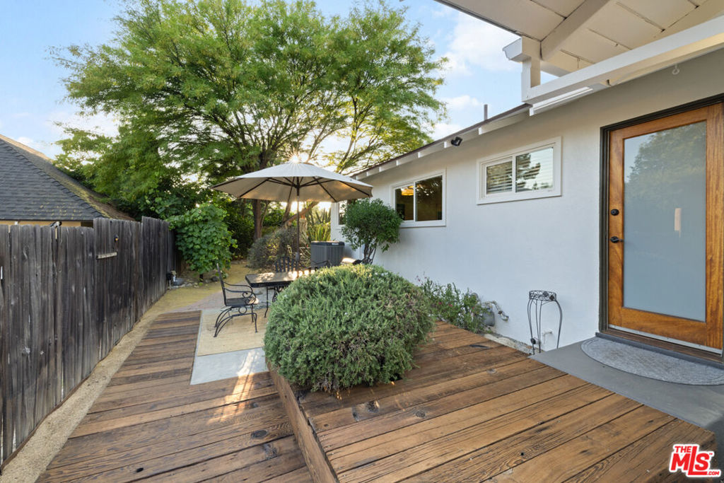 719 Northwestern Drive