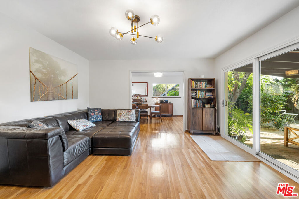 719 Northwestern Drive