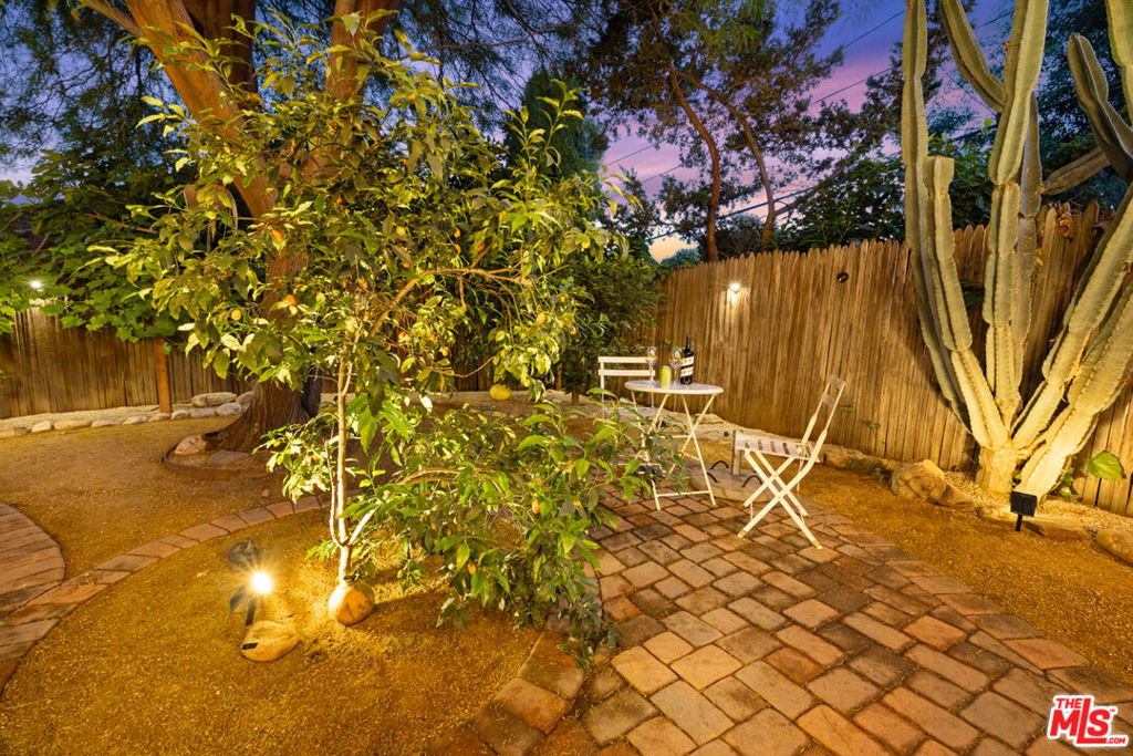 719 Northwestern Drive