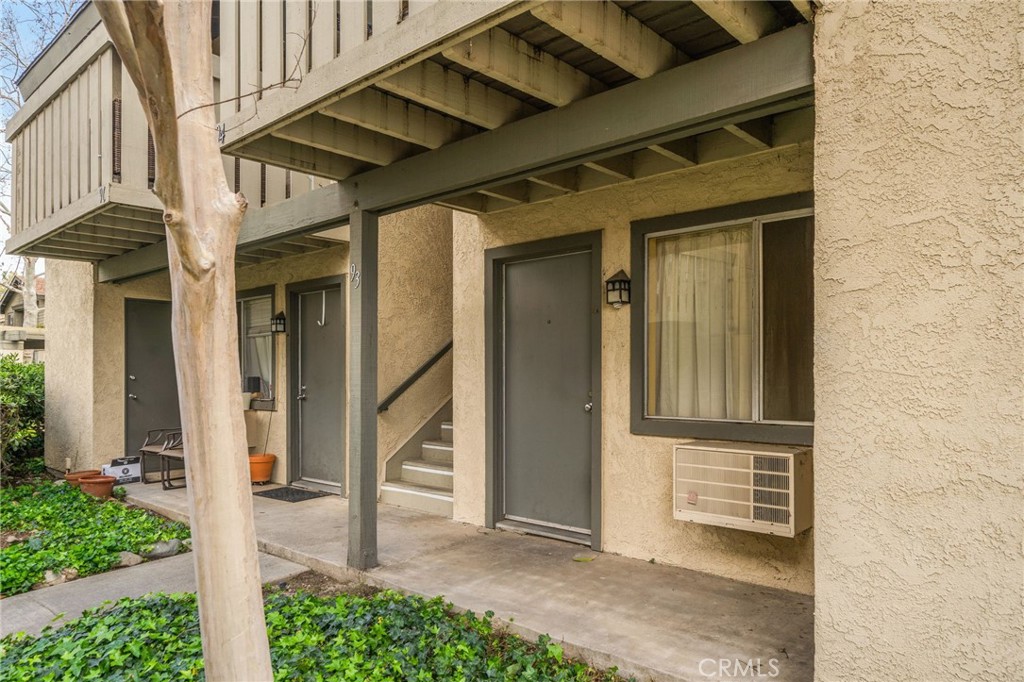 960 E Bonita Avenue 93