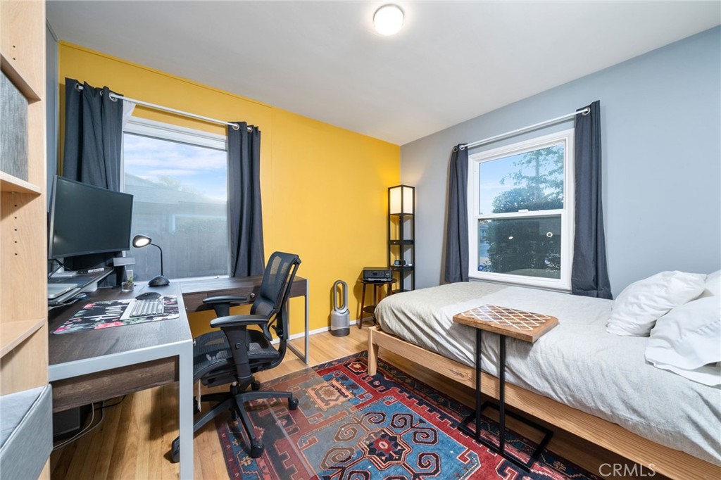 292 W Oak Park Drive