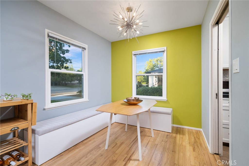 292 W Oak Park Drive