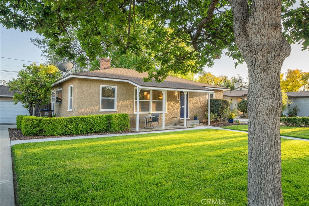 292 W Oak Park Drive