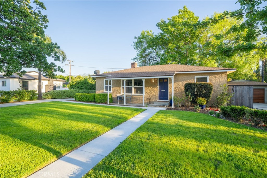 292 W Oak Park Drive