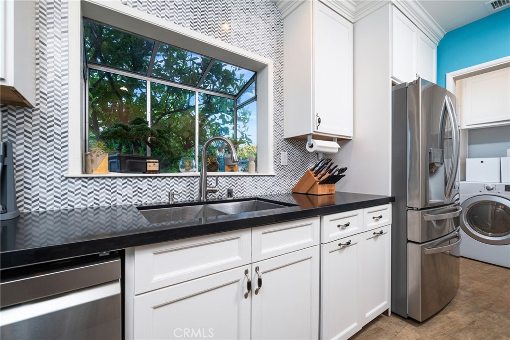 292 W Oak Park Drive