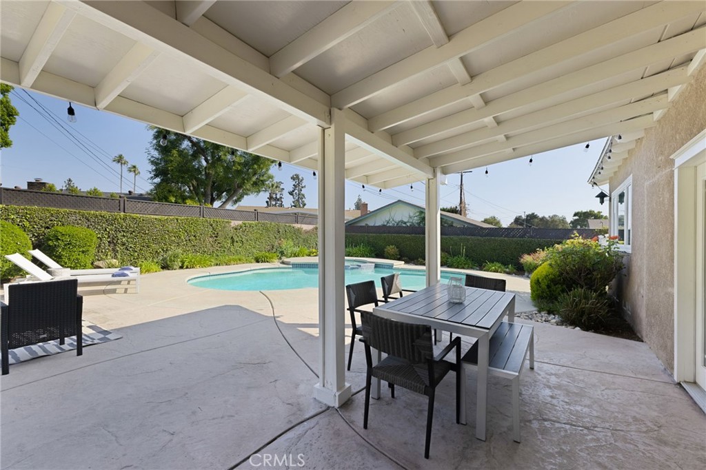 3860 Shelter Grove Drive