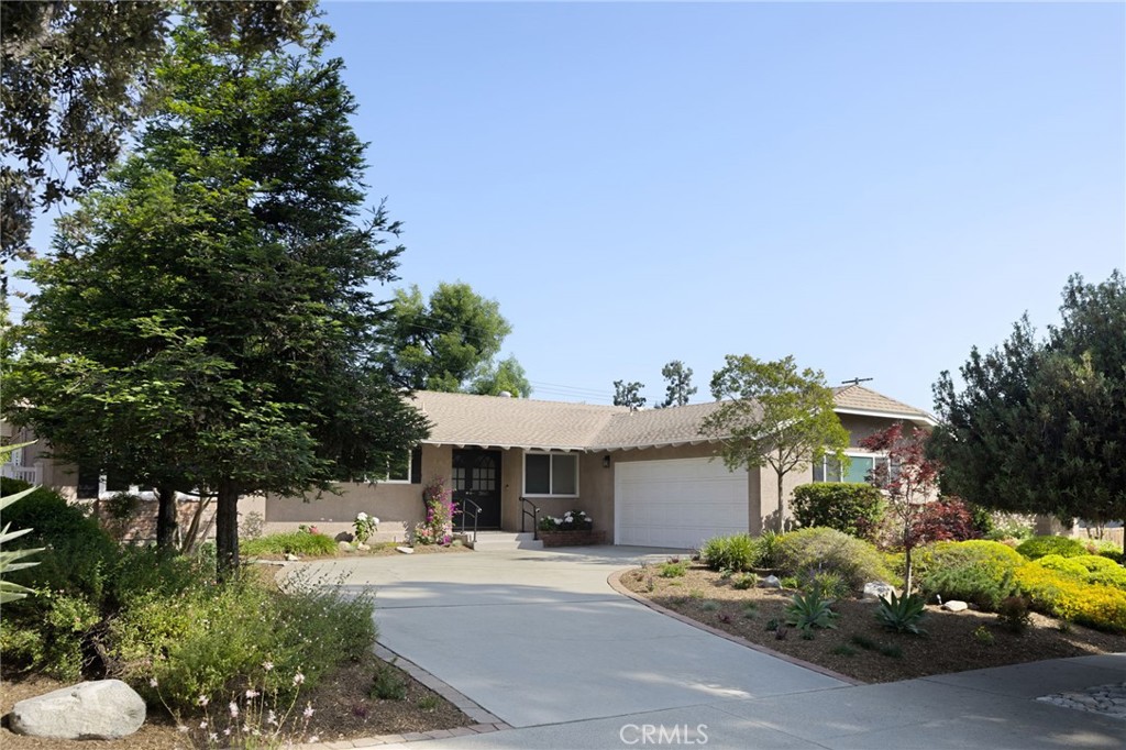 3860 Shelter Grove Drive