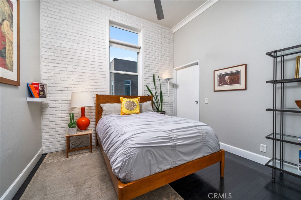 674 W 1st Street