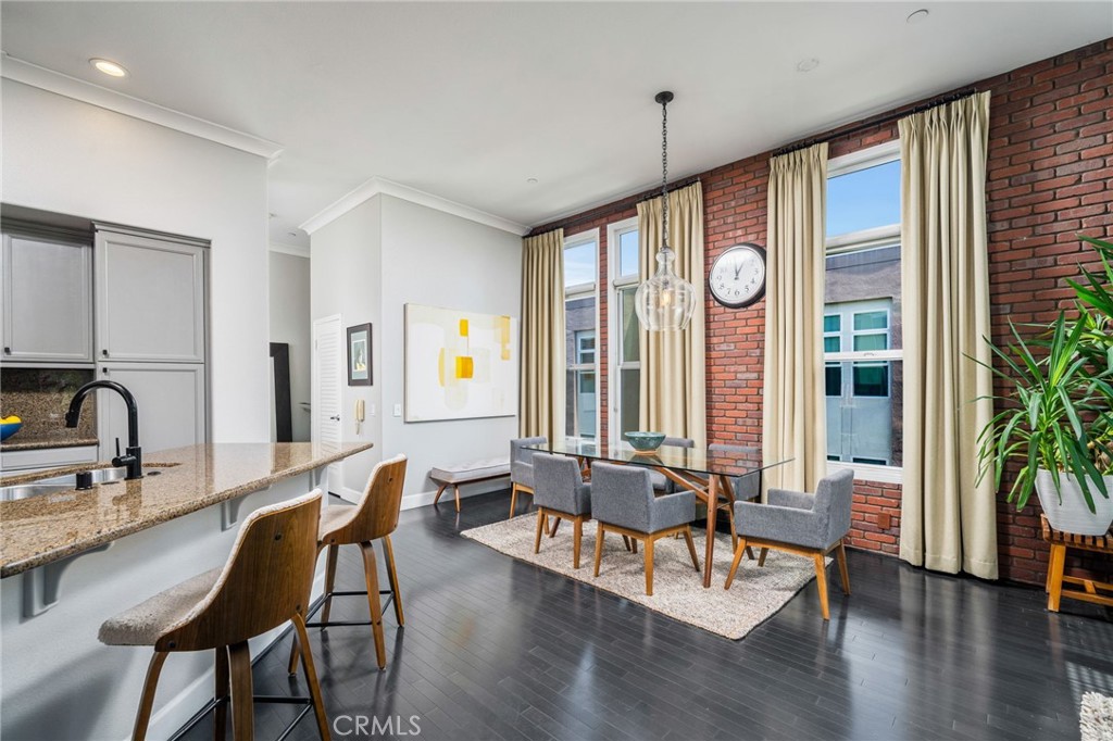674 W 1st Street
