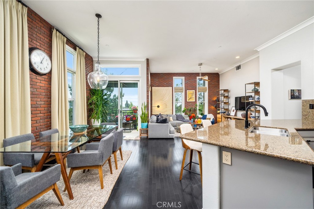 674 W 1st Street