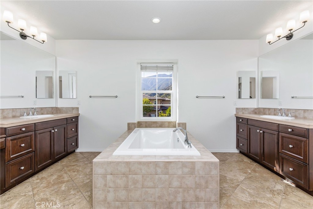 4432 Treasure Valley