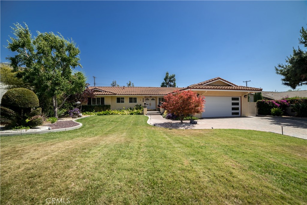 2372 W. Silver Tree Road