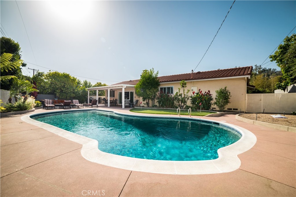 2372 W. Silver Tree Road