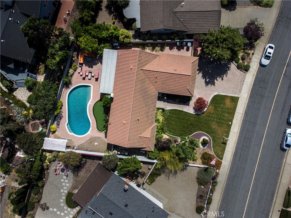 2372 W. Silver Tree Road