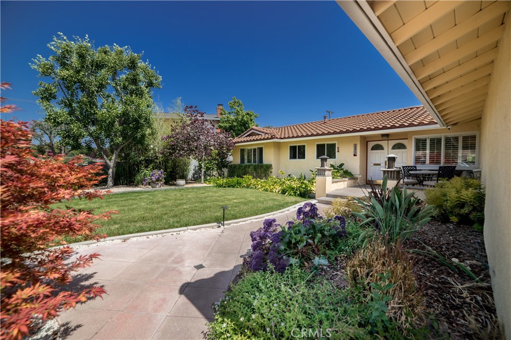 2372 W. Silver Tree Road