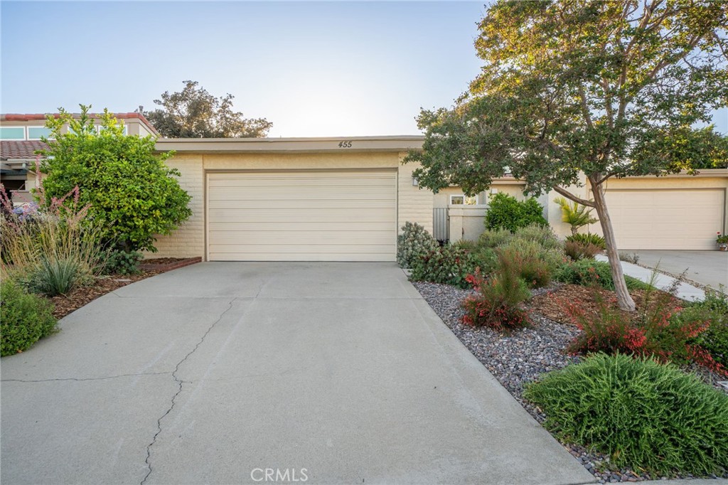 455 Champlain Drive