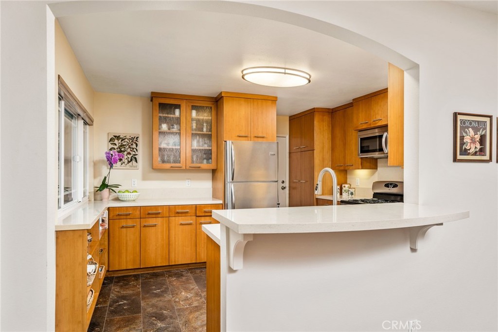 455 Champlain Drive