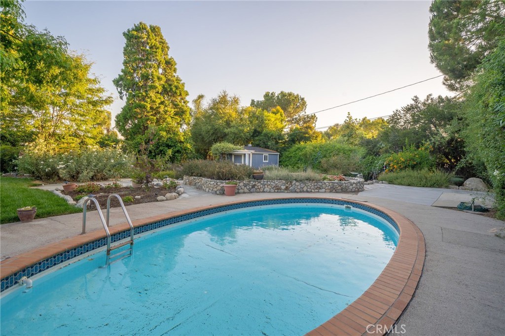 2945 N Rockmont Avenue