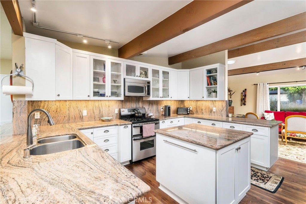 2945 N Rockmont Avenue