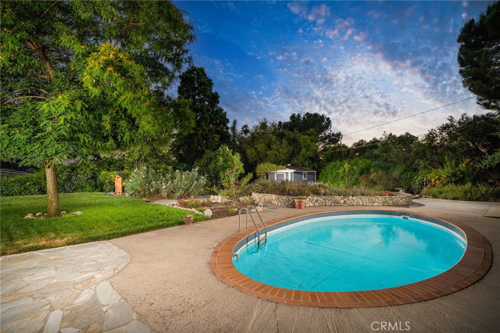 2945 N Rockmont Avenue