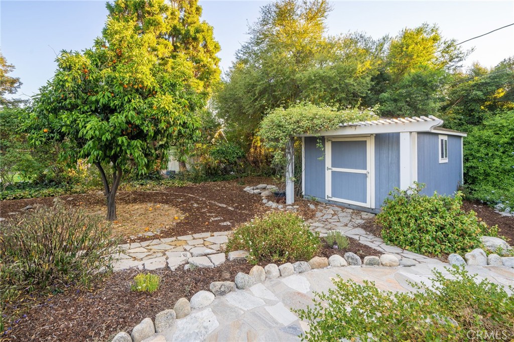 2945 N Rockmont Avenue