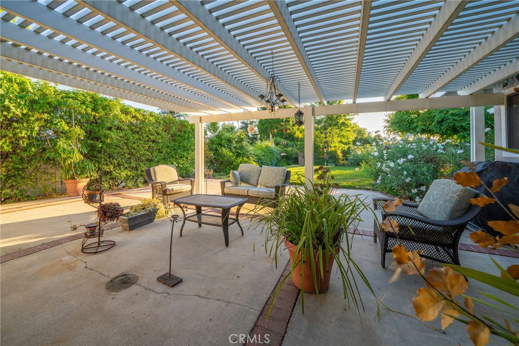 2945 N Rockmont Avenue