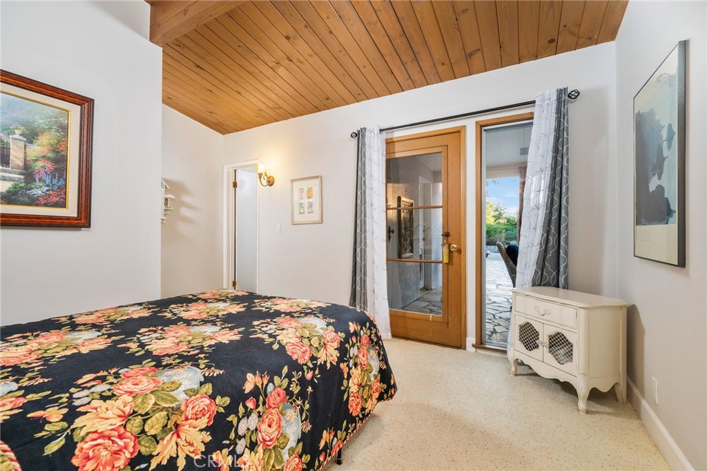 2945 N Rockmont Avenue