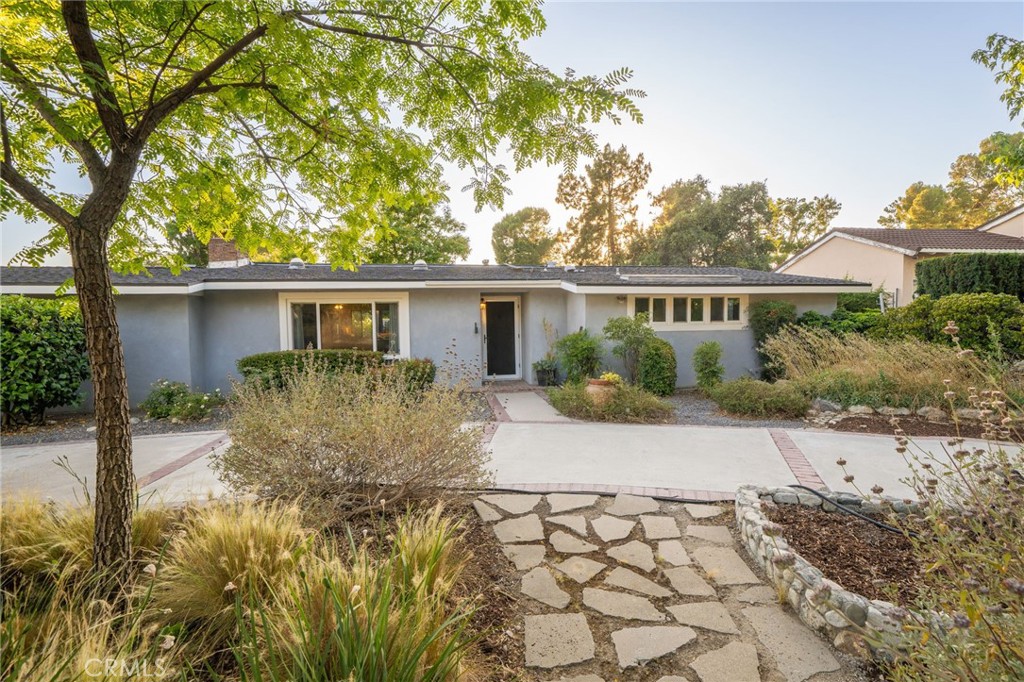 2945 N Rockmont Avenue