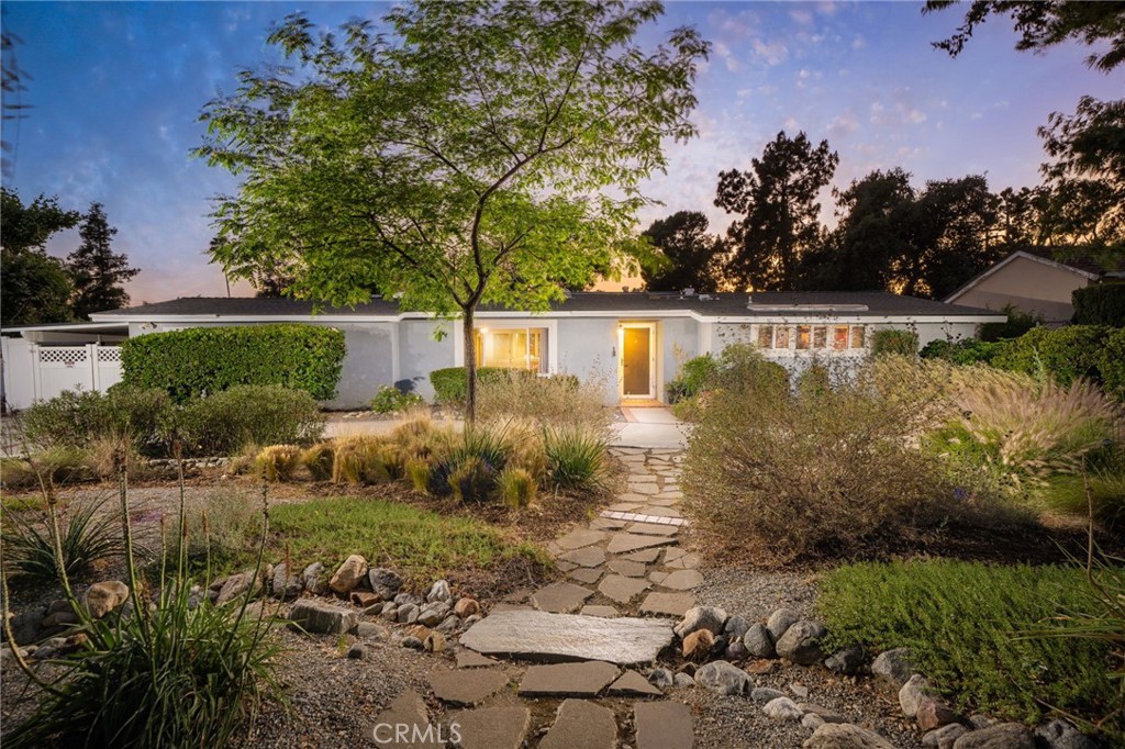 2945 N Rockmont Avenue