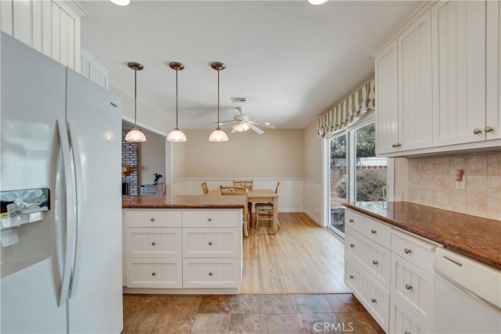 842 Knox Place