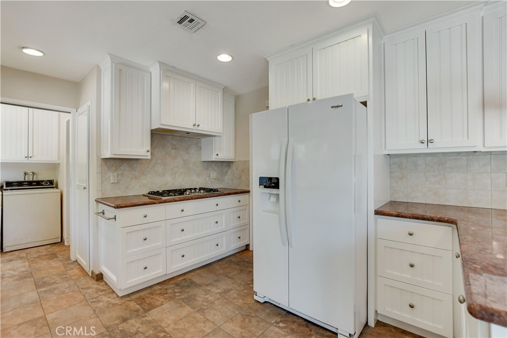 842 Knox Place