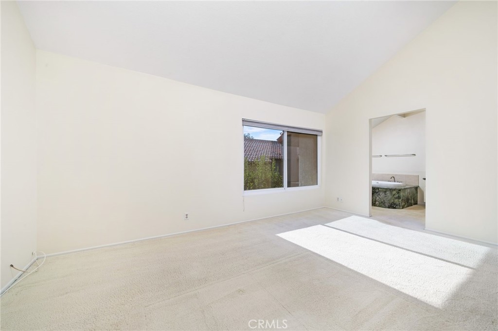 1433 Rust Court