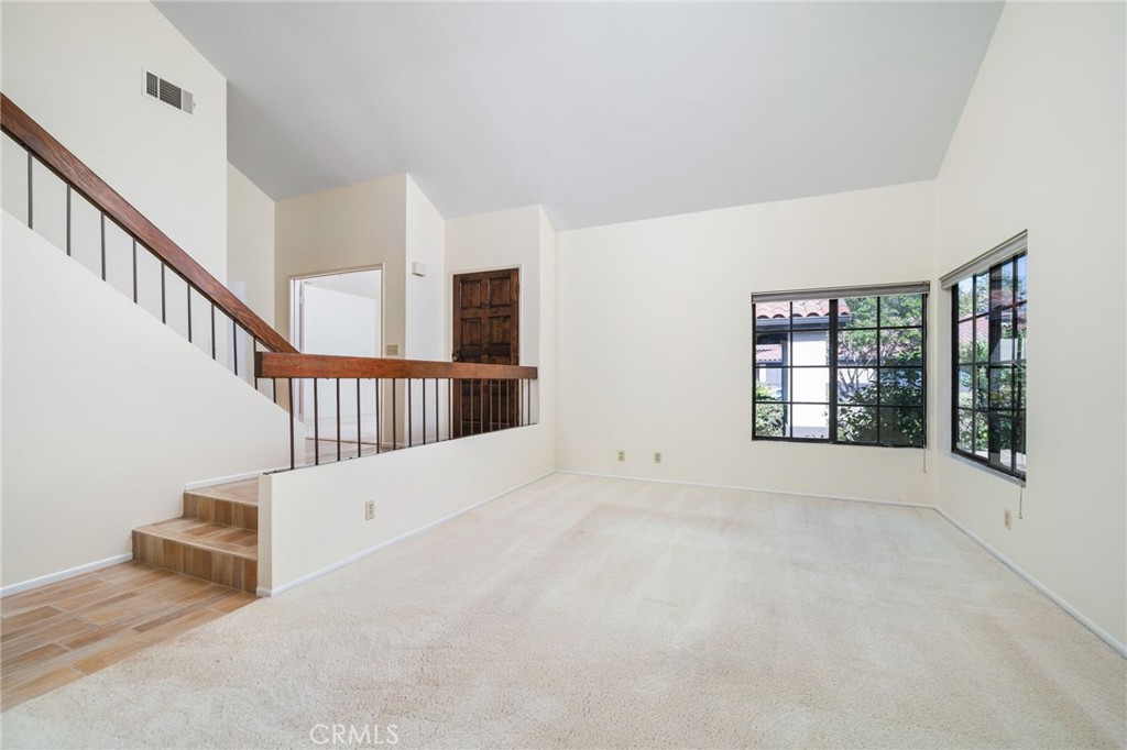 1433 Rust Court