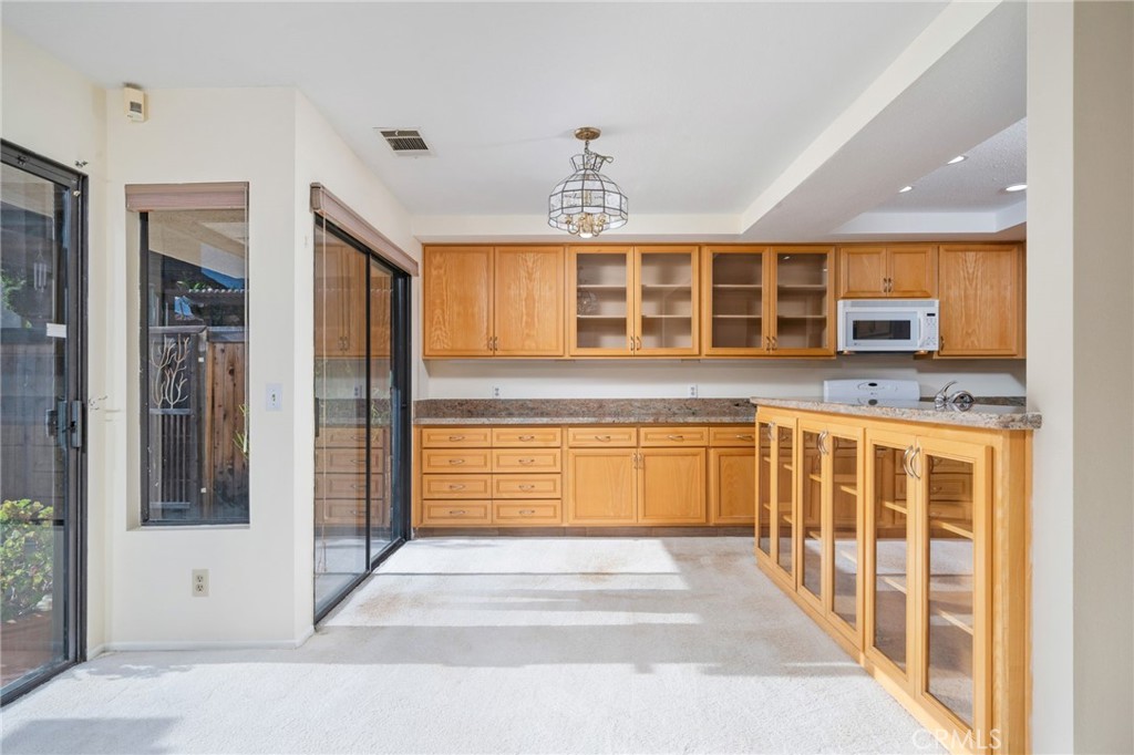 1433 Rust Court