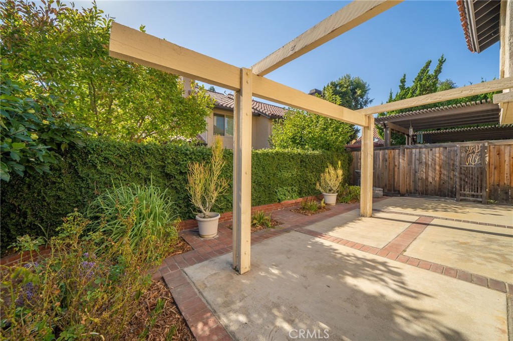 1433 Rust Court